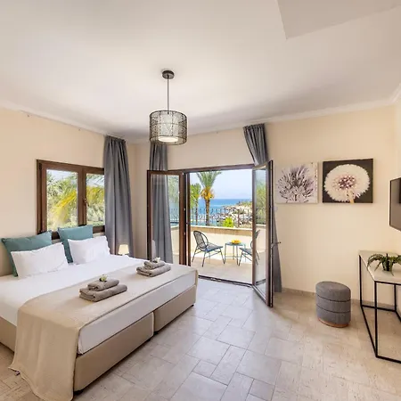 Sunnyvillas: 4br Seafront Villa*private Pool*bw44 Vila